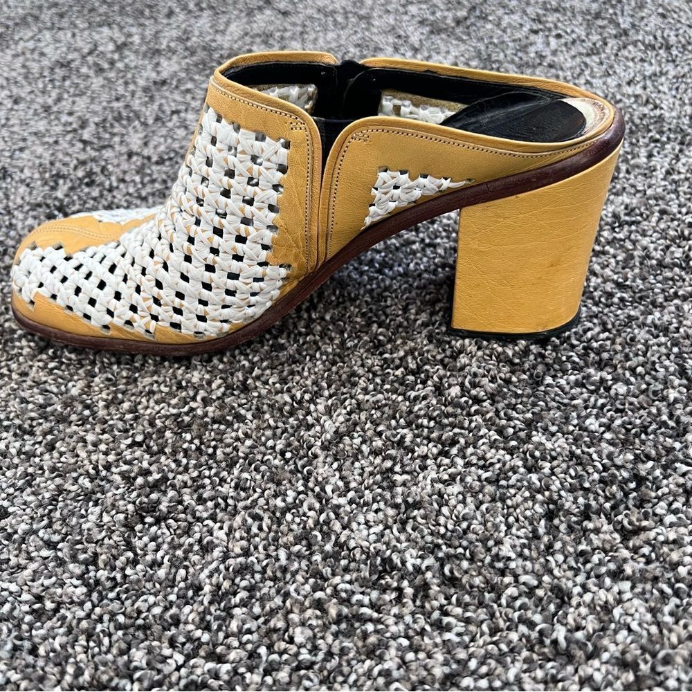 Famolare Elle Moda Yellow open weave design leather shoes Size 9 - Picture 5 of 11